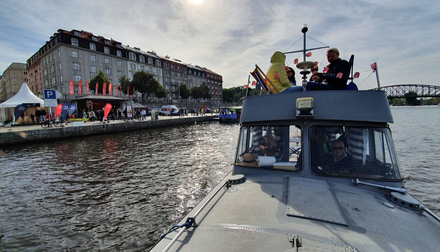 Miri Boat cruising through Prague